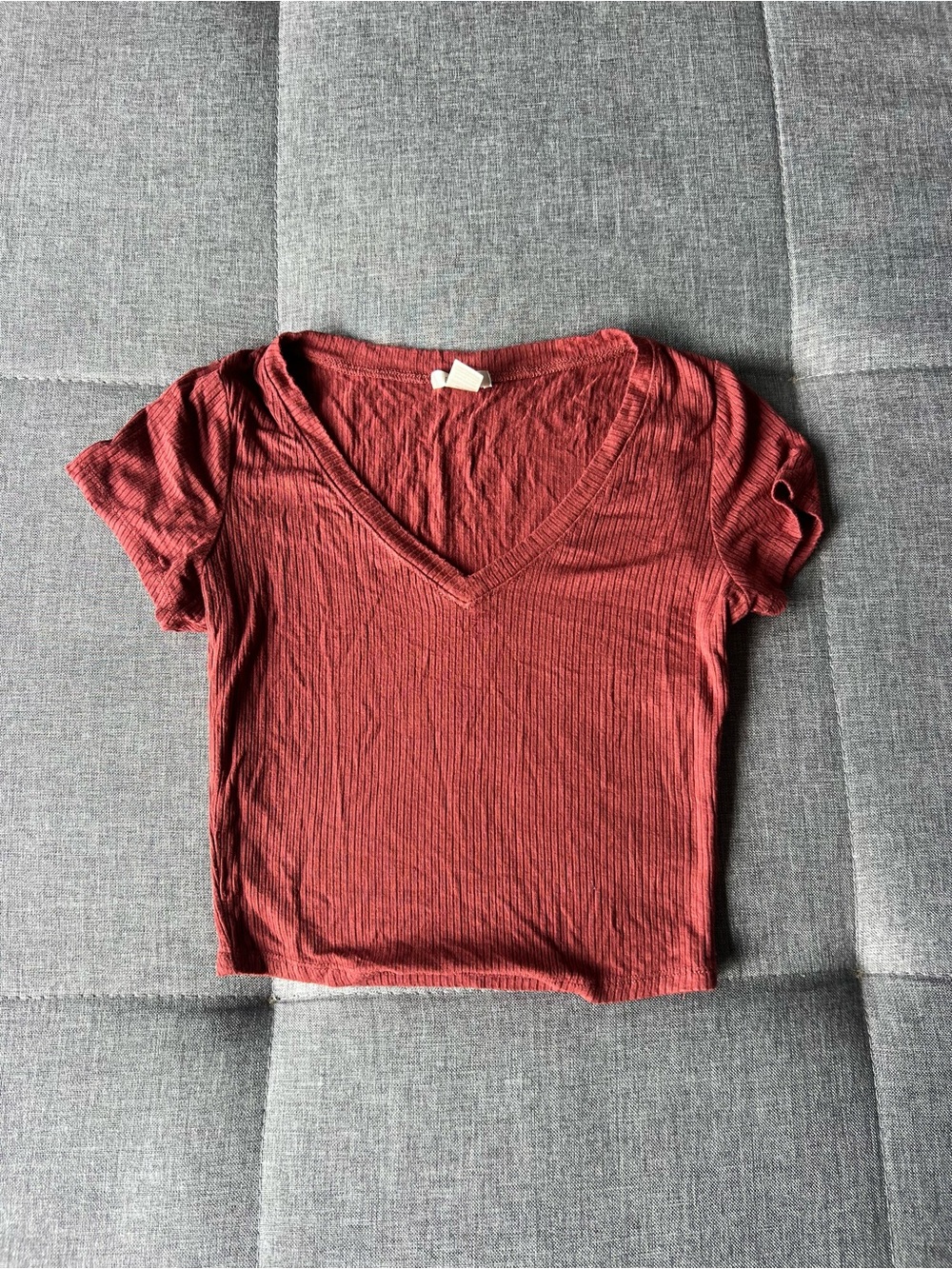 Women's Ribbed V-Neck Tee - Rust Red